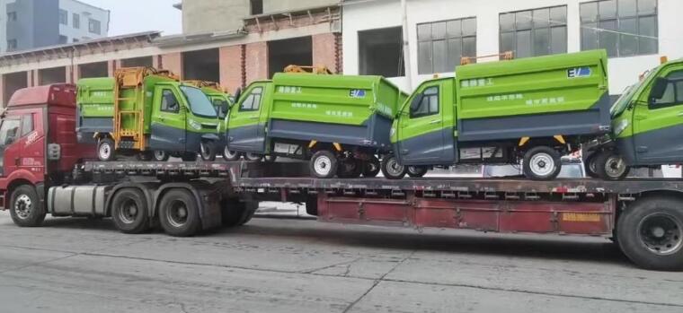 雄獅重工環(huán)衛(wèi)車批量交付信陽市淮濱縣，助力打好攻堅(jiān)戰(zhàn)